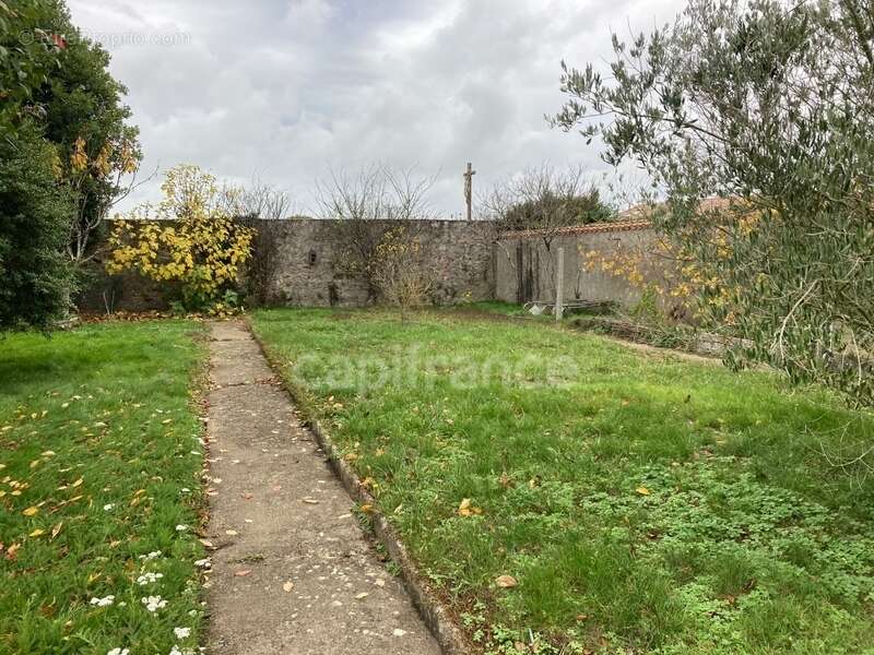 Maison à TREMENTINES