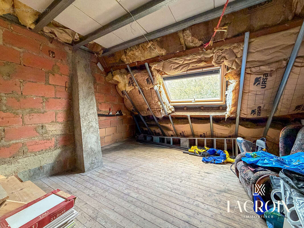 Maison à LA CHAPELLE-DES-FOUGERETZ