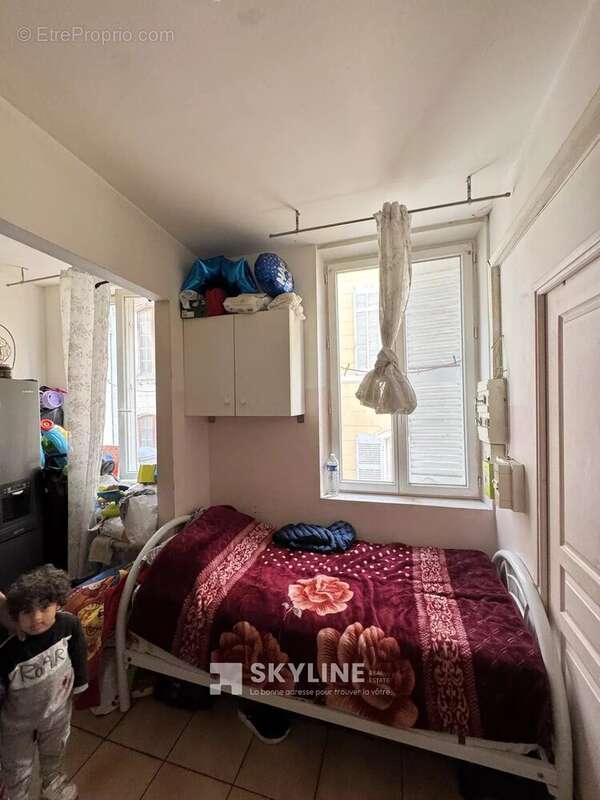 Appartement à MARSEILLE-1E