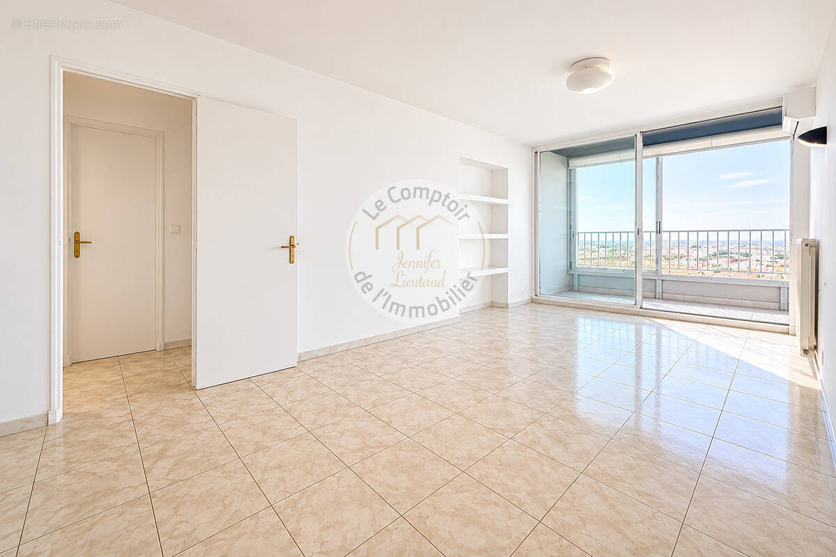 Appartement à MARSEILLE-9E
