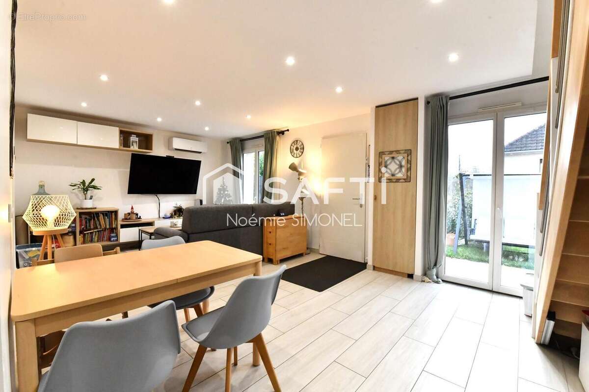 Photo 3 - Maison à CERNY