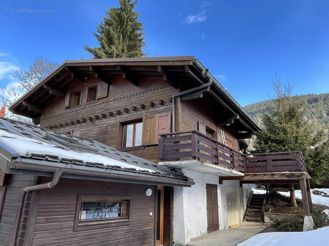 Appartement à ARACHES-LA-FRASSE