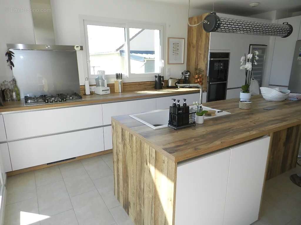 Maison à SAINT-PIERRE-SUR-DIVES