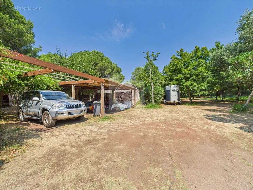 À vendre -Domaine d'exception .  Maison d'hôtes de 2ha - Puget-sur-Argens - photo 19