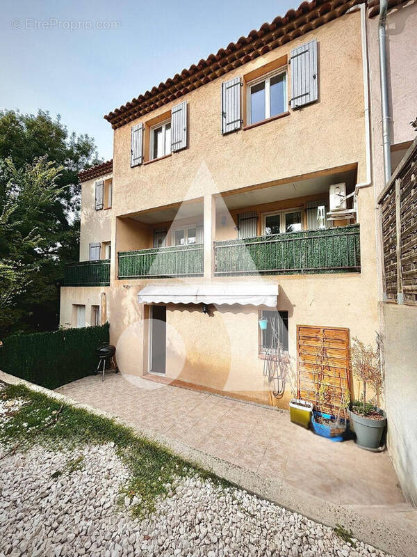 Maison à SAINT-MAXIMIN-LA-SAINTE-BAUME