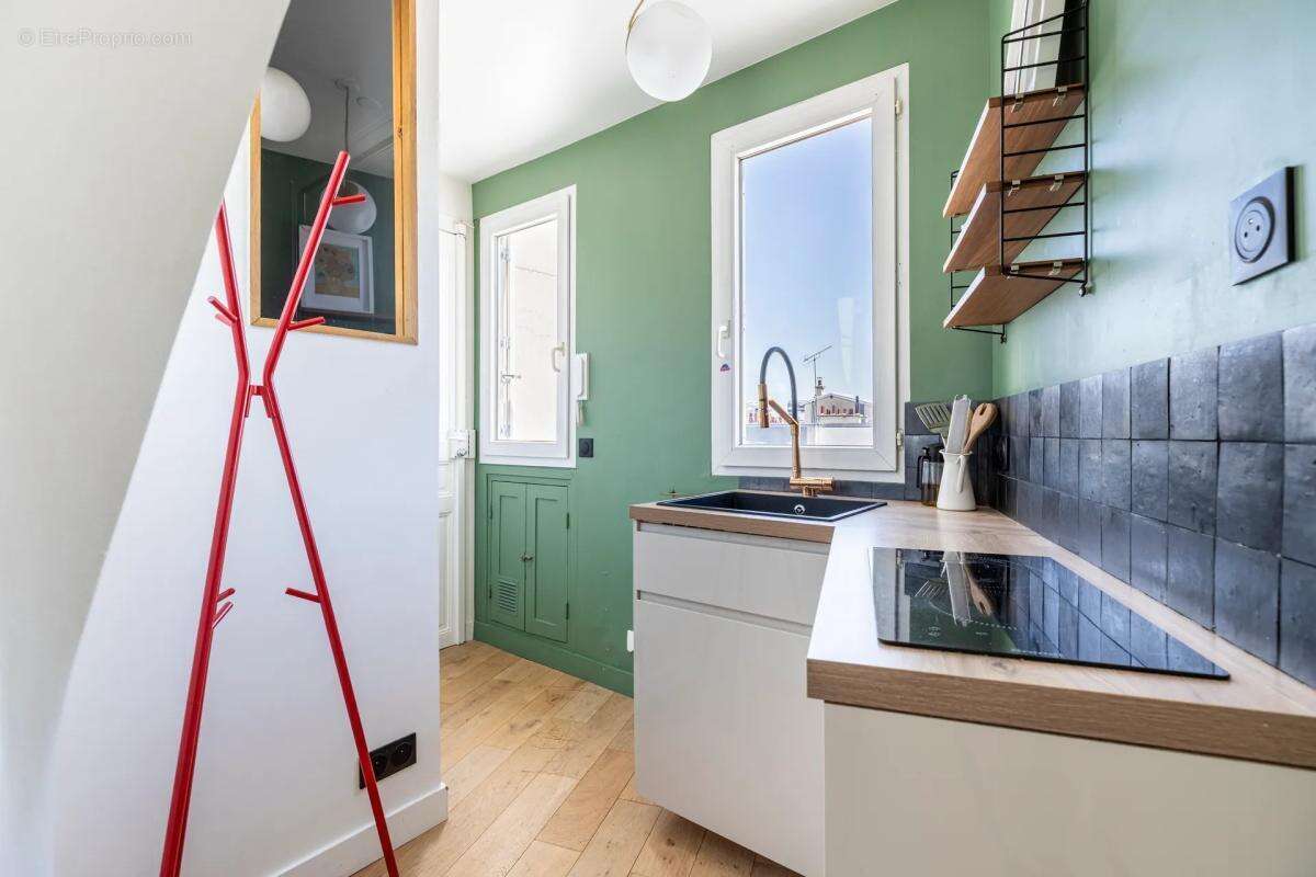 Appartement à PARIS-17E