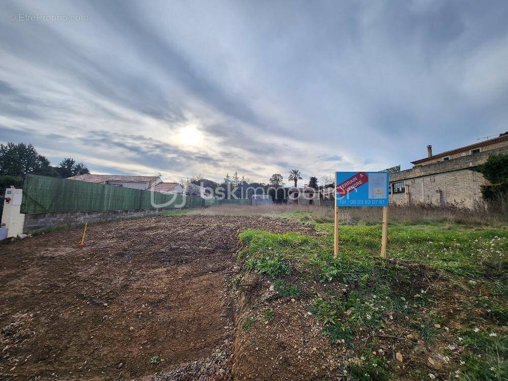 Terrain à SAUSSINES