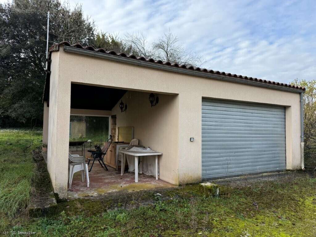 Maison à VERTEUIL-SUR-CHARENTE