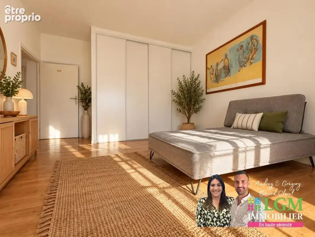 Maison de 120m2, 614m2 de terrain, 4 chambres, en plein centre du village - photo 8