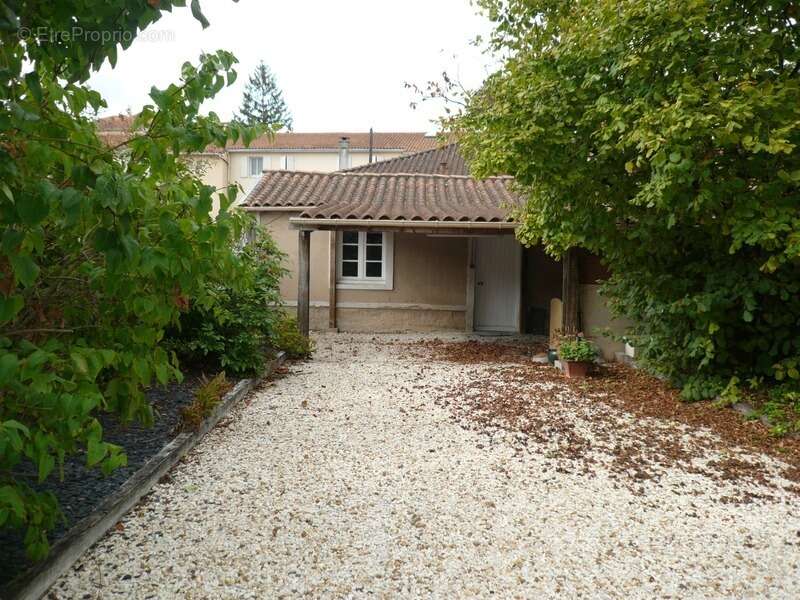  A Vendre Maison BOURGEOISE COGNAC Proche Centre Ville  - photo 19