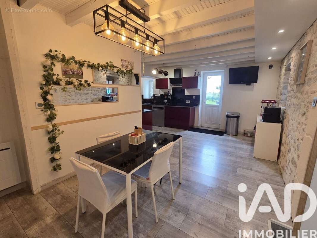 Maison 249 m² à Epieds-En-Beauce  - photo 8