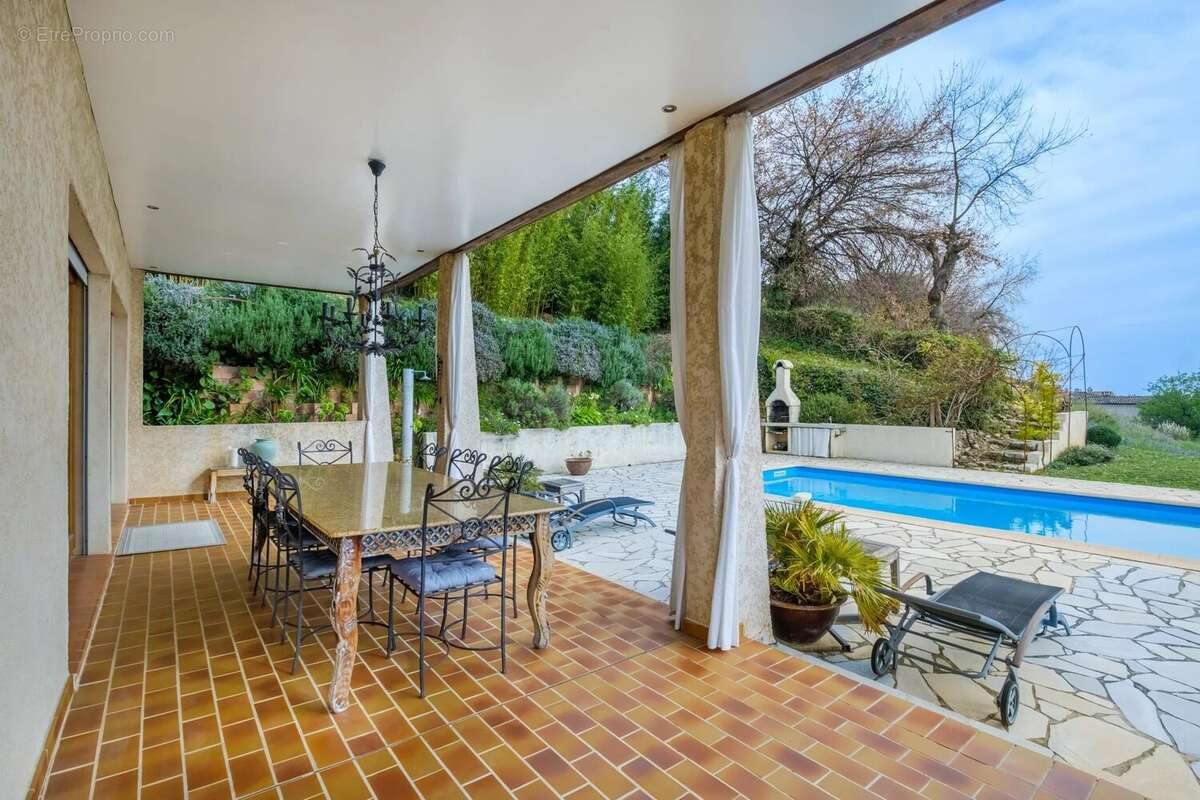 Maison à CAGNES-SUR-MER