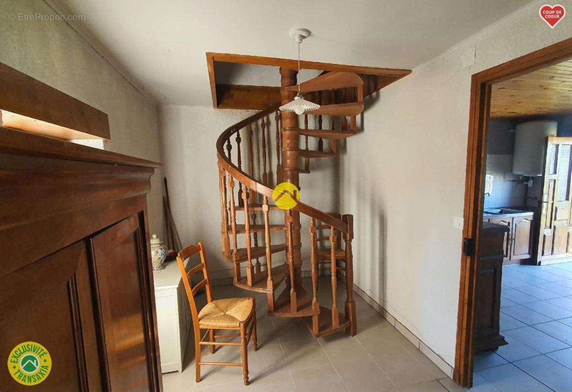 Maison à CONDAT-EN-COMBRAILLE