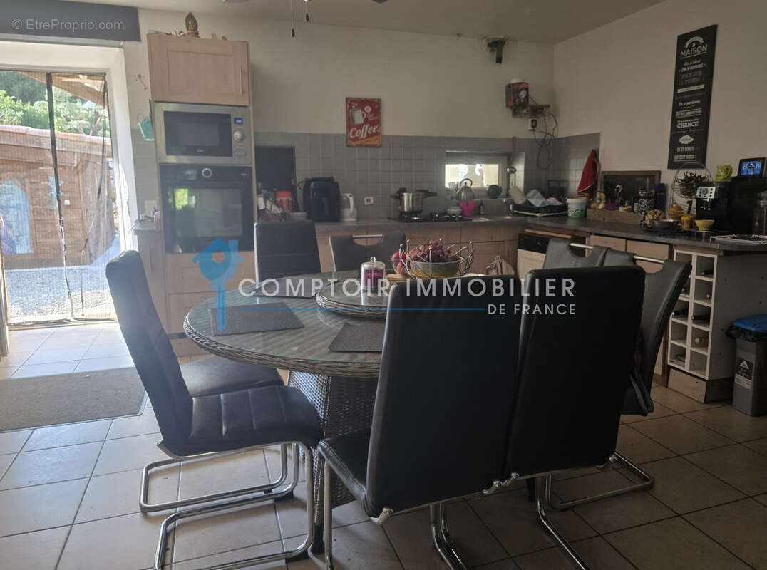 07 - jaujac - propriete en pierres  - 2 logments - sur 1774 m2  de terrain - photo 9