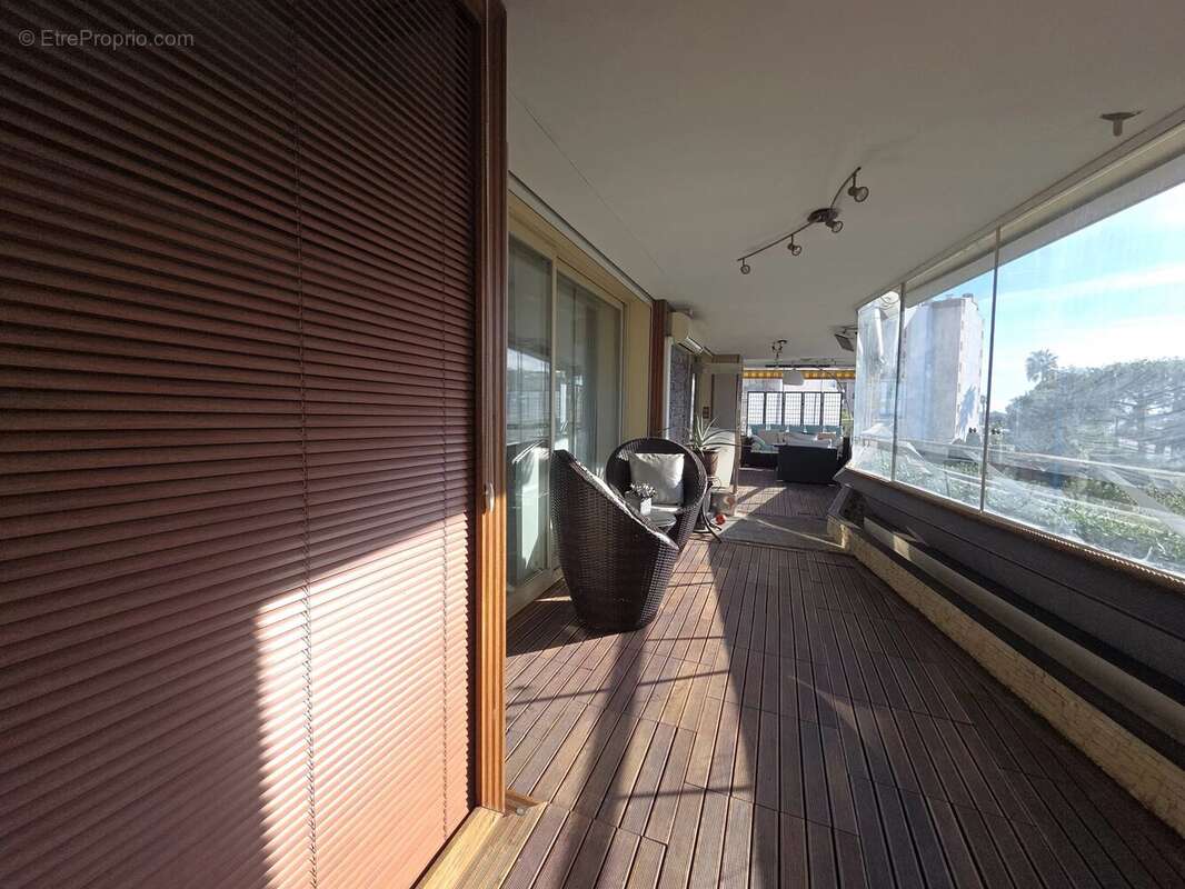 Appartement à VILLENEUVE-LOUBET