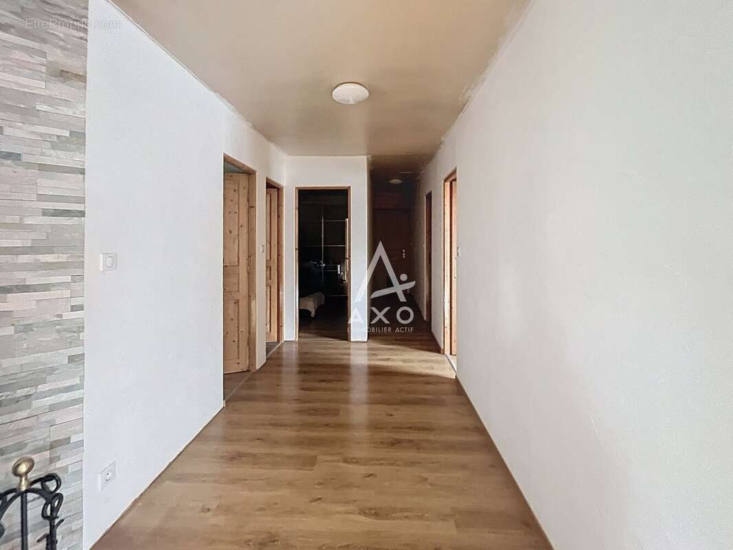 Maison à SPOY