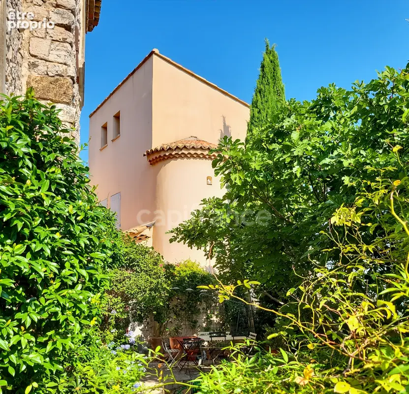 Maison à VENTABREN