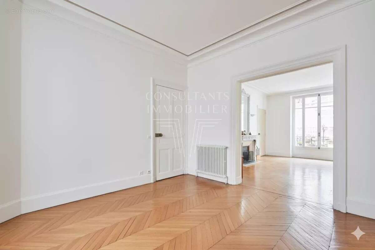 Appartement à PARIS-6E