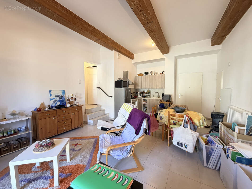 Appartement à L'ISLE-SUR-LA-SORGUE