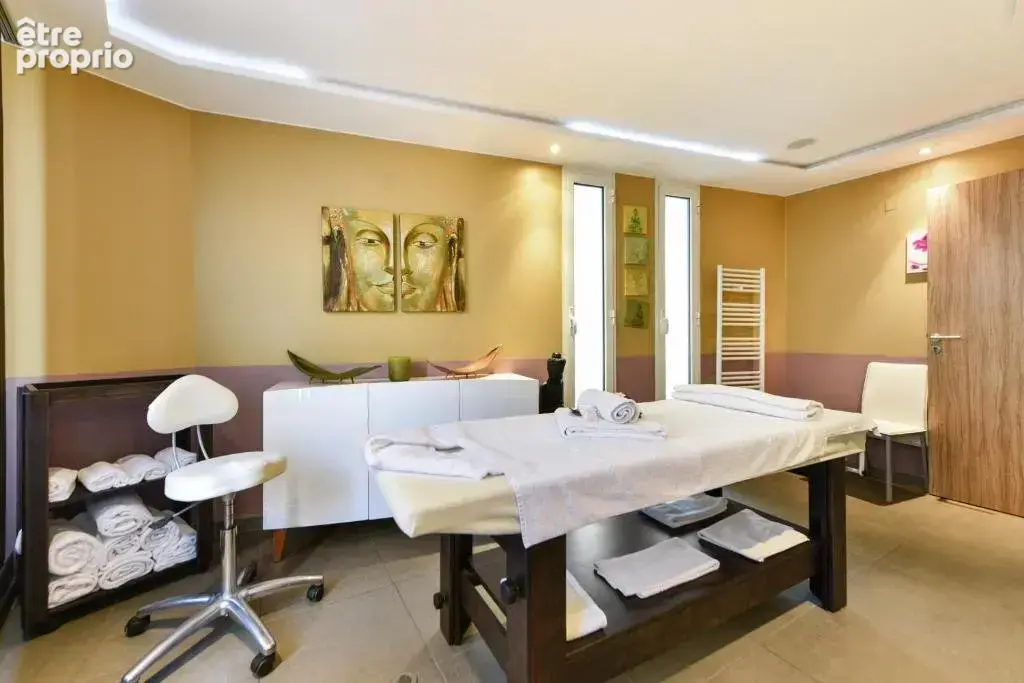 INVESTISSEMENT LOCATIF  Antibes  Résidence de Tourisme Pierre & Vacances Premium Port-Prestige - 6,01 % de rentabilité - photo 12