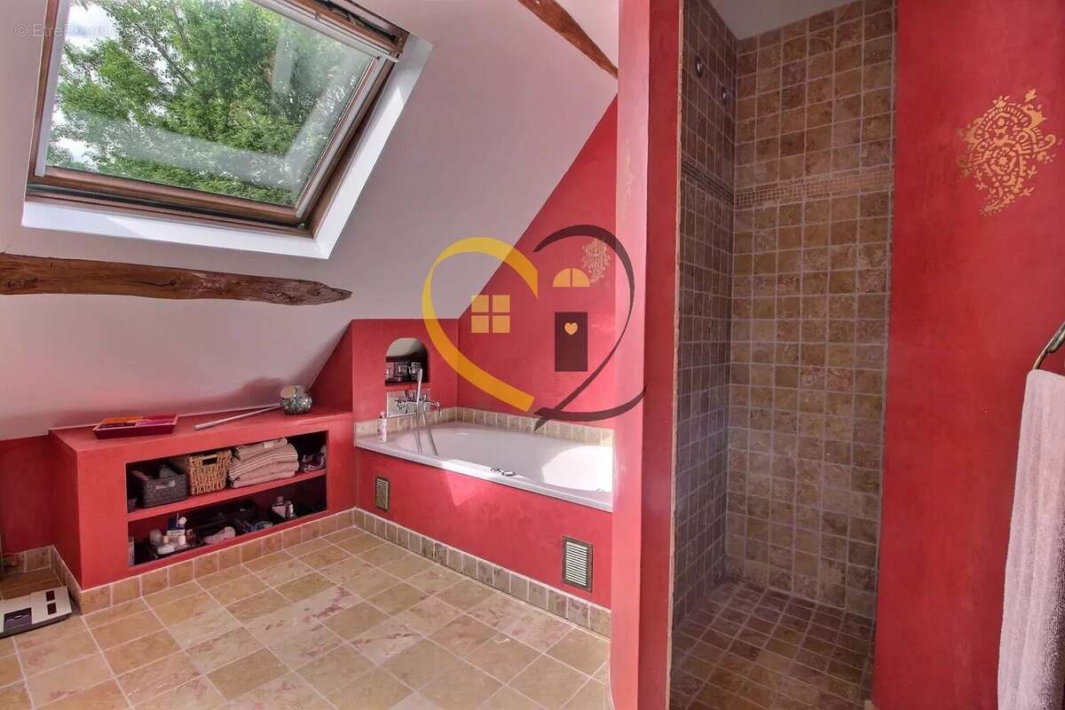 Maison à SAINT-DENIS-DE-PALIN