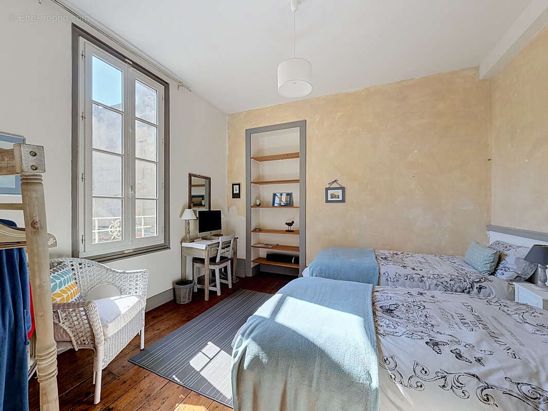 Maison à CHATEAUNEUF-SUR-CHARENTE