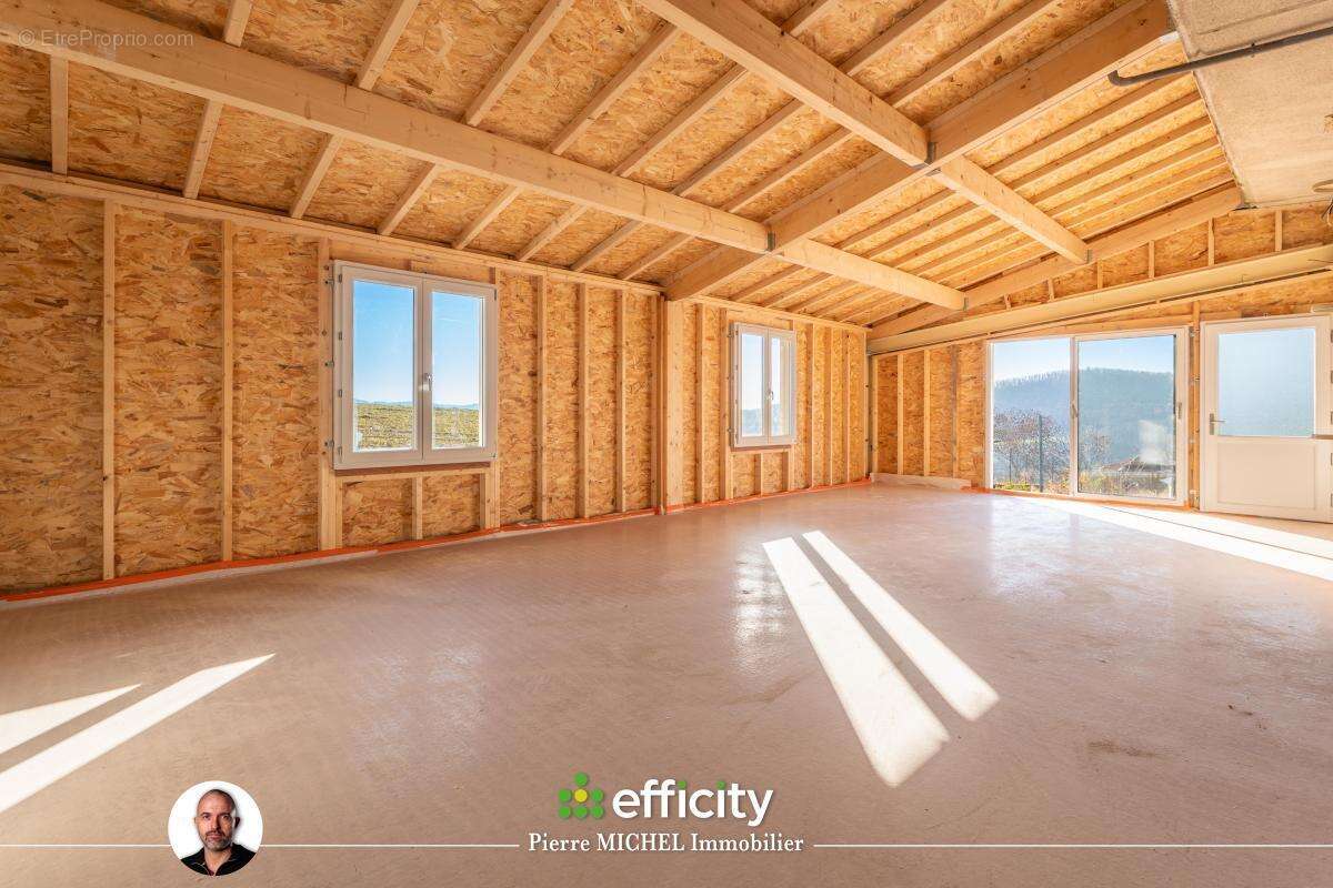 Appartement à MONTROTTIER