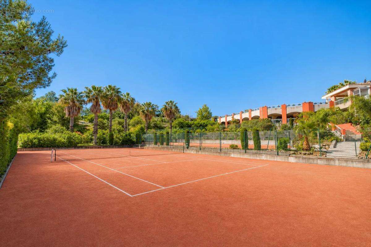 Appartement à MANDELIEU-LA-NAPOULE
