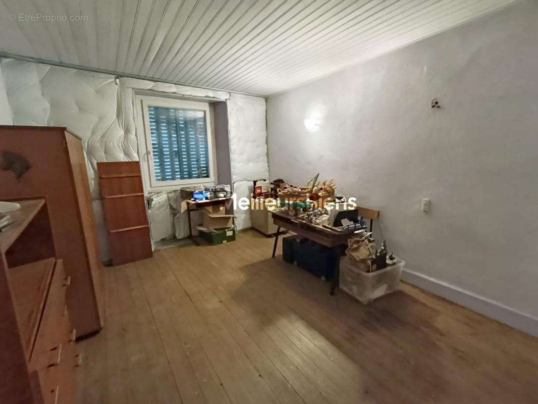 Maison à VAL-DE-MEUSE