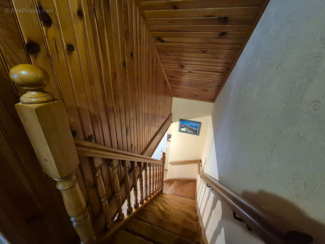 Maison à SAINT-MARTIN-AU-LAERT