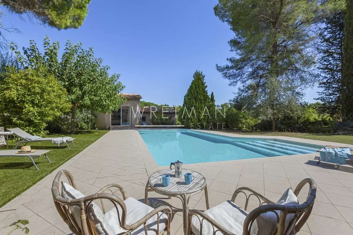 Jolie maison avec jardin et piscine - Valbonne - photo 26