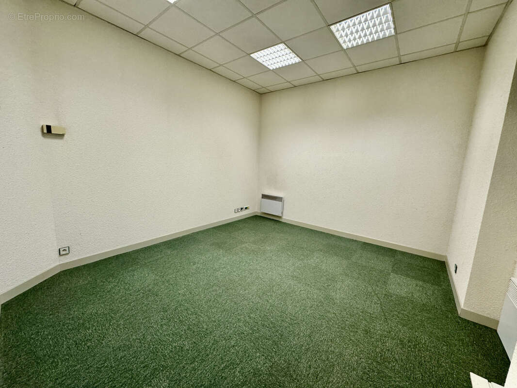 Appartement à LAUDUN-L&#039;ARDOISE