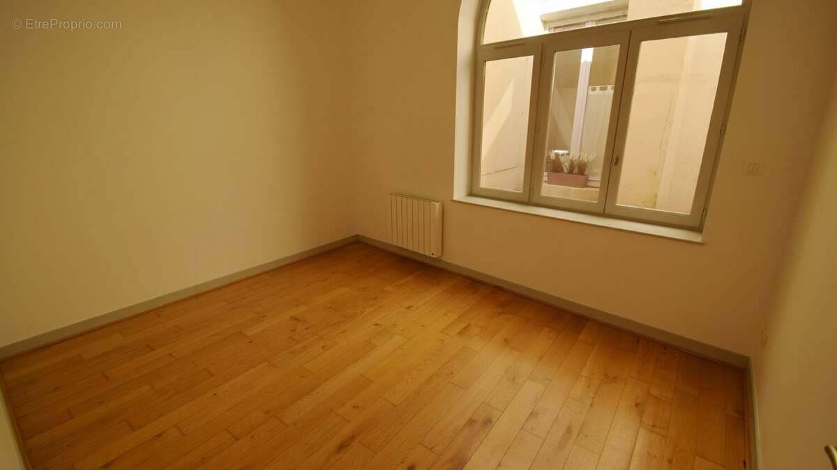 À VENDRE - Appartement T5 122,89 m² avec terrasse proche des Parcs - photo 9