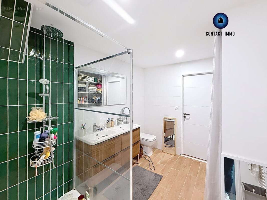Maison 184 m² à Saint-Pantaleon-De-Larche  - photo 7