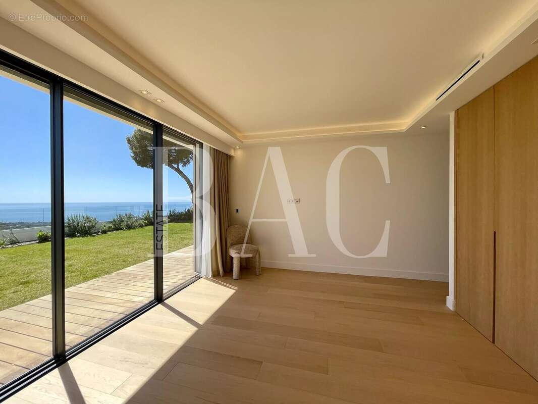 Maison à ROQUEBRUNE-CAP-MARTIN