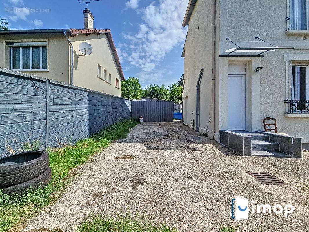 Maison à LIMAY
