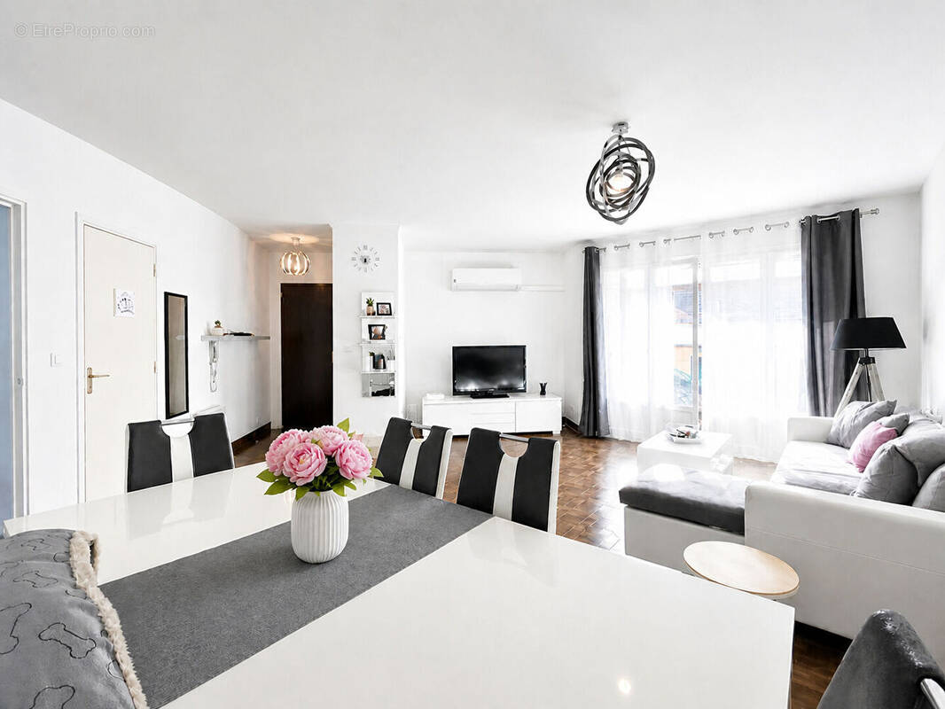Appartement à FREJUS