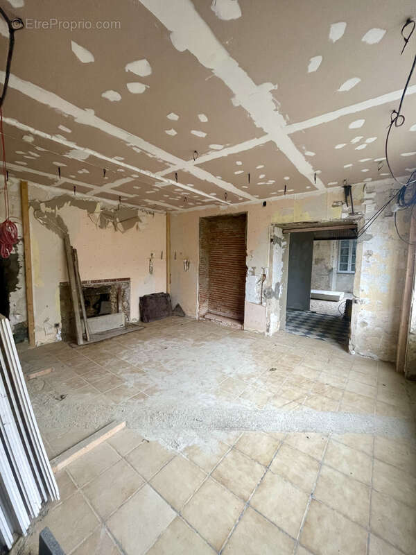 Bel immeuble de caractère à finir de rénover à Madiran - photo 15