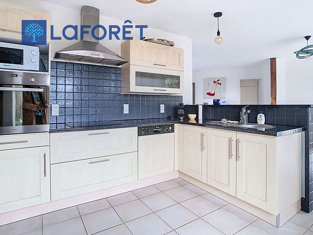 Maison à MUR-DE-BRETAGNE