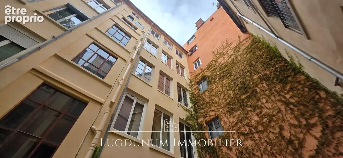 Local commercial  85 m2 - photo 3