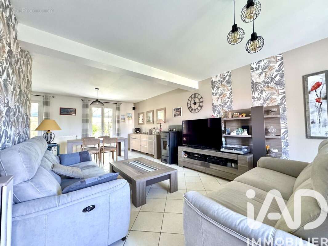 Photo 2 - Maison à BOMBON