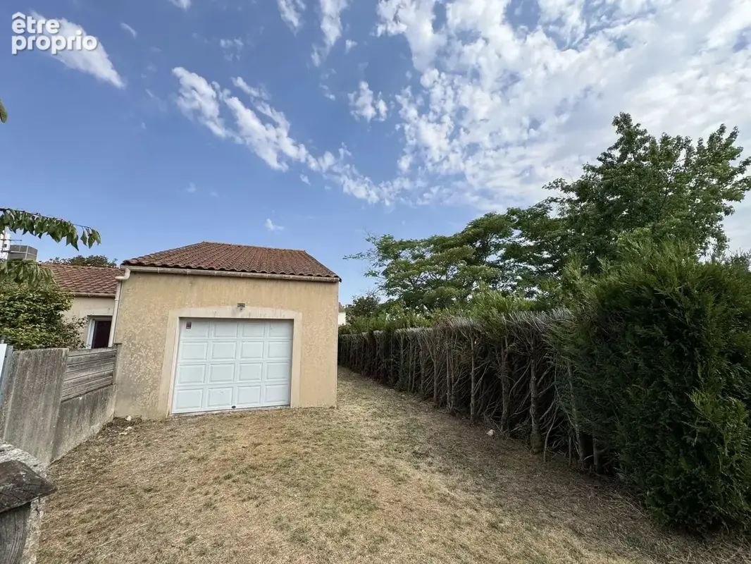 MONTBERT Plain pied idéalement placé 4 chambres sur belle parcelle - photo 15