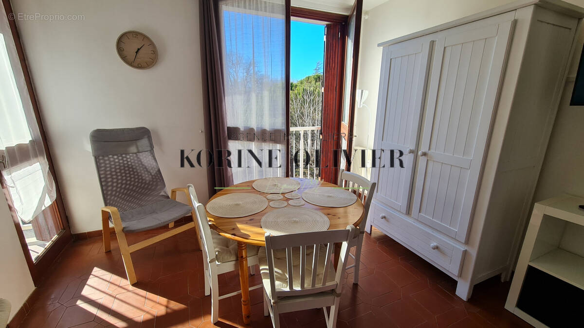 Appartement à GREOUX-LES-BAINS