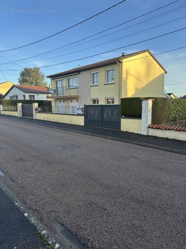 Maison à COMBLES-EN-BARROIS