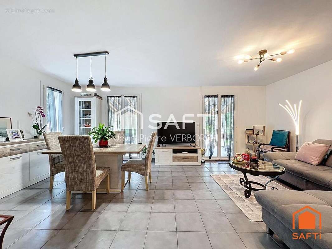 Photo 5 - Maison à REGUSSE