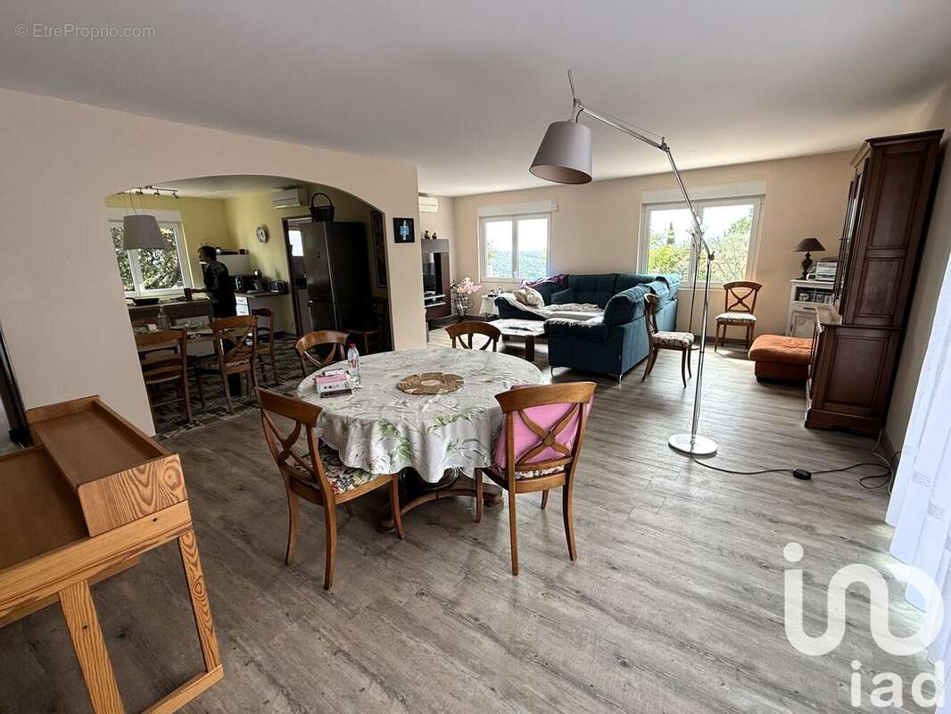 Photo 8 - Maison à COMBAILLAUX