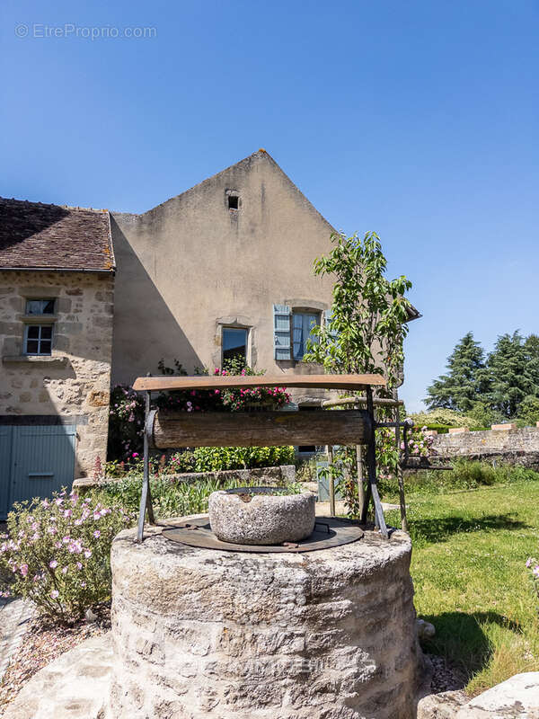 Ancien presbytère du XIV? siècle - 310 m2 - Volumes rares et potentiel d’usage Gourdon - Bourgogne du Sud - photo 15