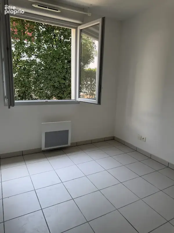 Jules julien, t3 59m2 rdc avec jardin et parking - photo 6