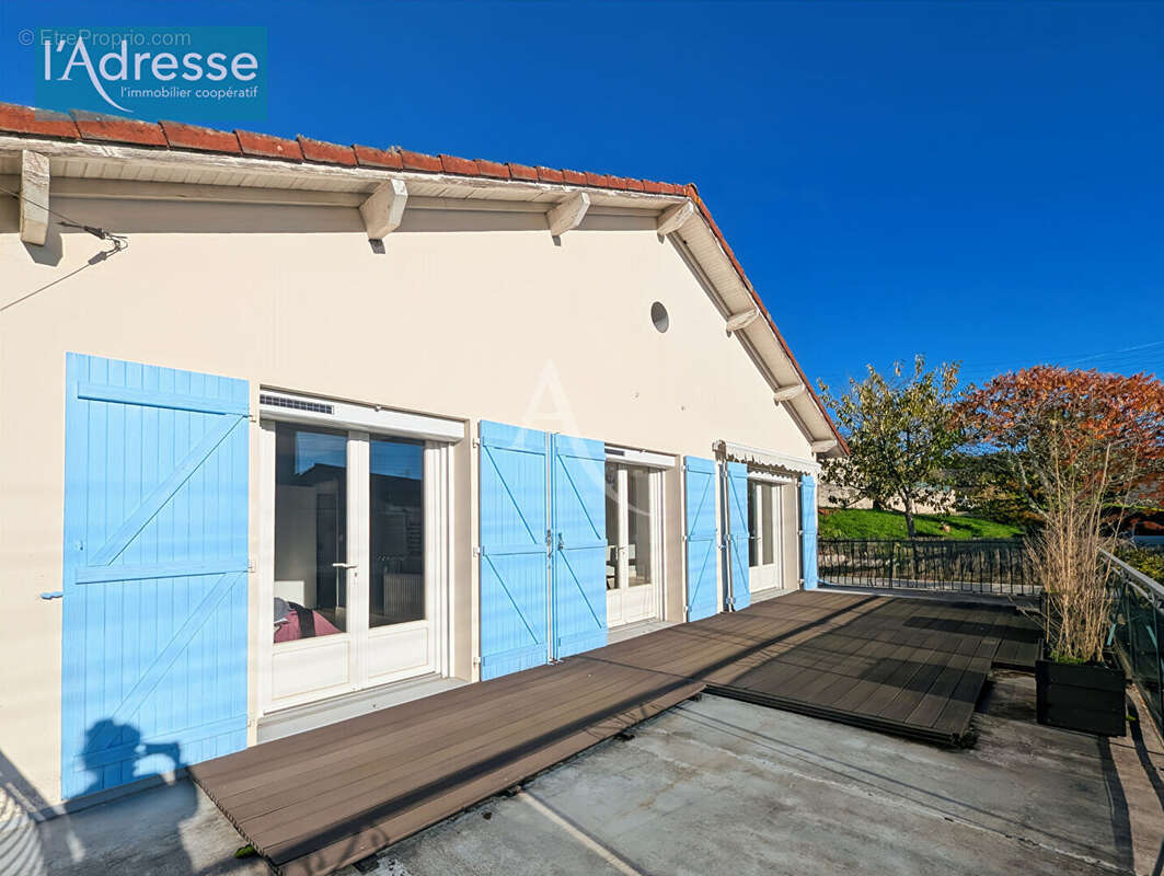 Maison à PUY-L&#039;EVEQUE