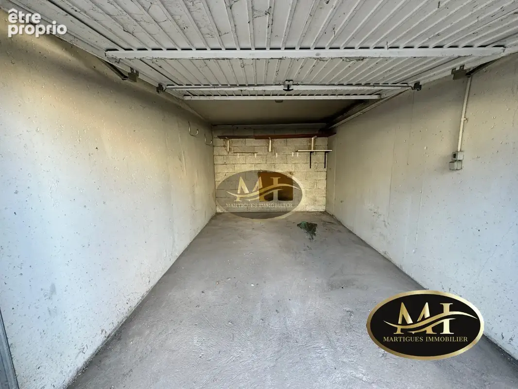 À vendre - Appartement Type 4 transformé en Type 3 - Vue mer et port à Port-de-Bouc - photo 8